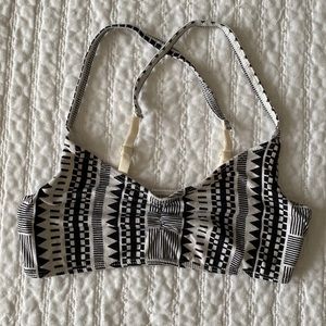 Black and white geometric print bandeau